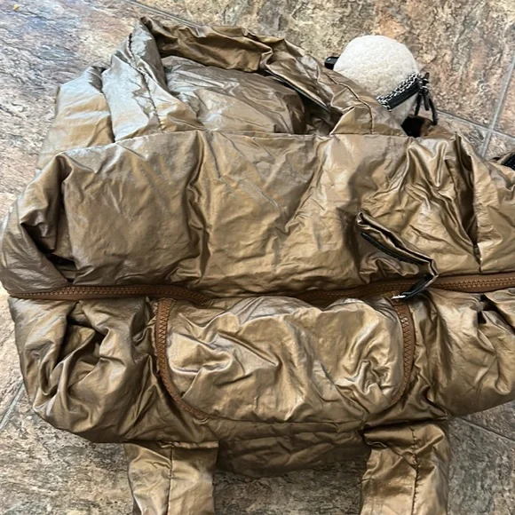 See By Chloe Gold Metallic Bag - Picture 6 of 13